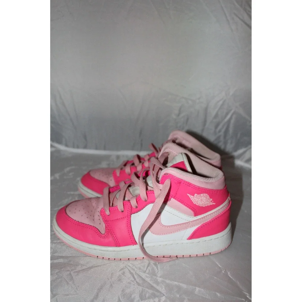 Nike Air Jordan 1 Mid GS‎ Fierce Pink White FD8780-116 Size 3.5Y
